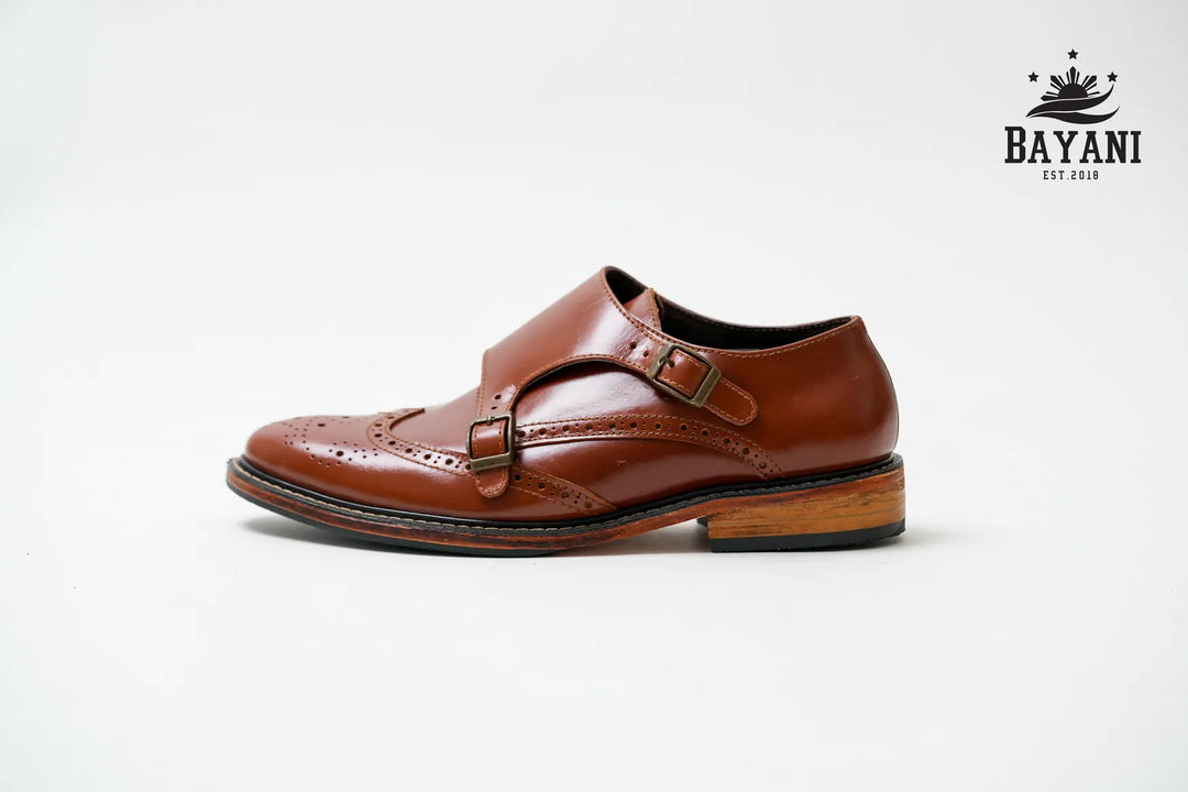 Brown leather dress shoe with a wooden sole on a white background, featuring the Bayani brand.
