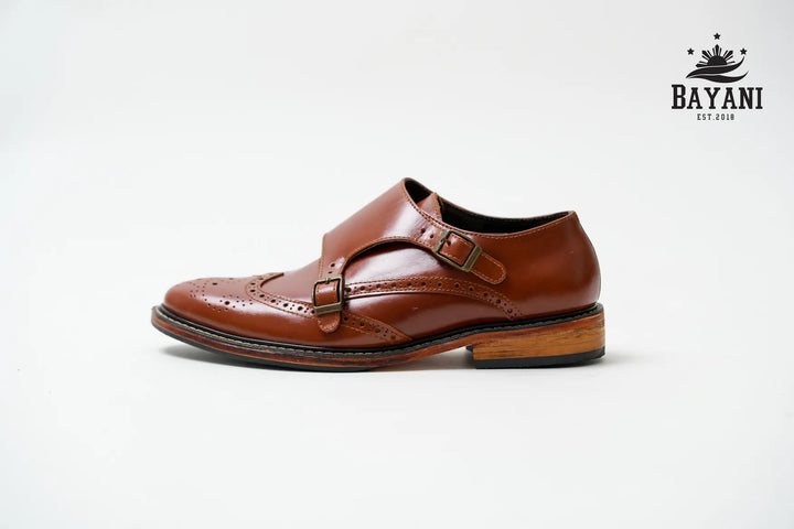 Brown leather dress shoe with a wooden sole on a white background, featuring the Bayani brand.
